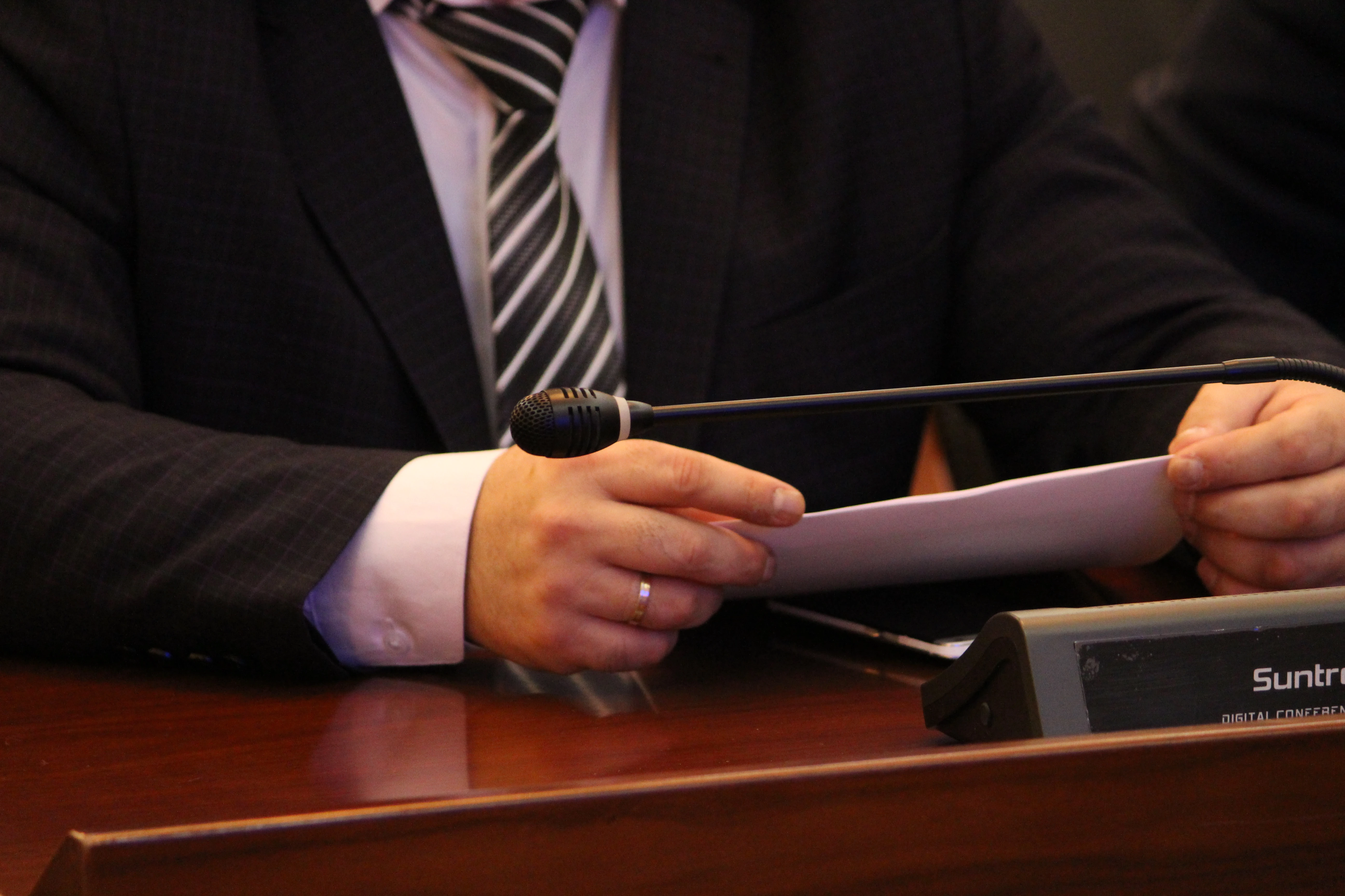 Более трех тысяч жителей ЗКО работают на госслужбе